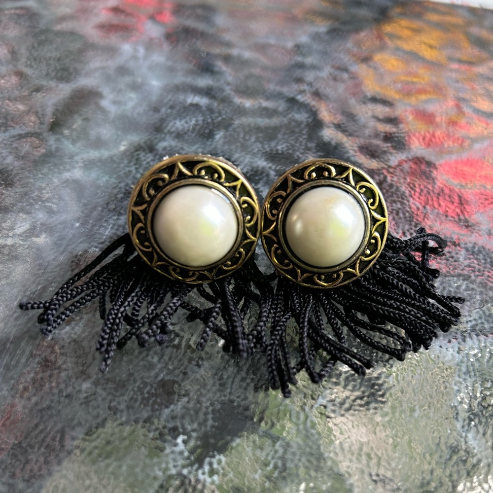 Vintage Clip on earrings big fake pearls on metal detailed and fringe